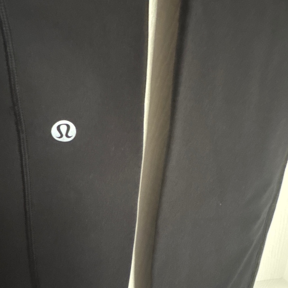 Lululemon legging - Picture 3 of 3